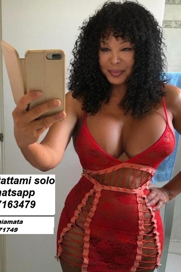 Miriam TRANS TRANSEX TRANSESSUALE Transgender TETTONA CULONA CAZZONE